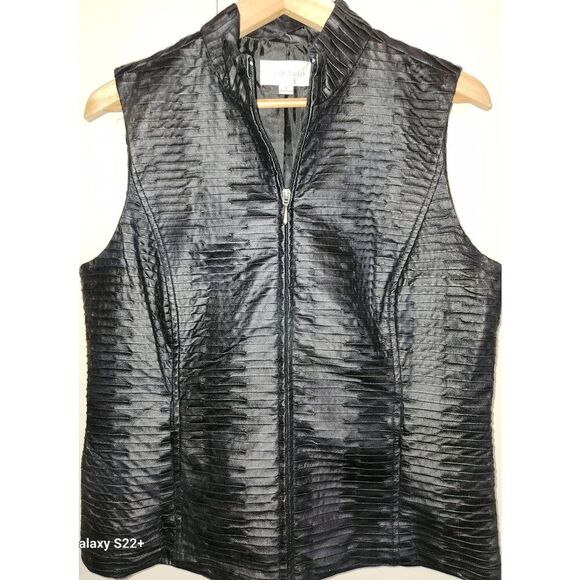 V2  Erin London Black zip up vest - Picture 1 of 9